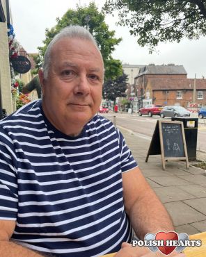 kochający i opiekuńczy przystojny mężczyzna. kochający i opiekuńczy przystojny mężczyzna.